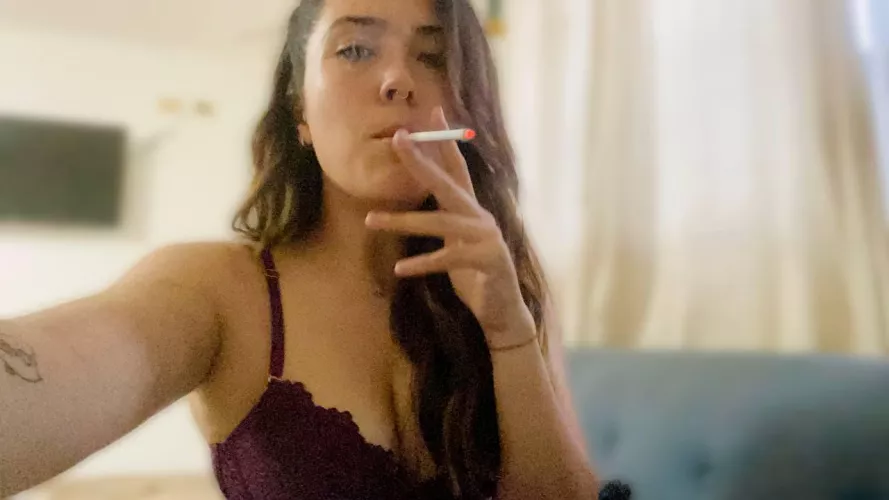 Hope u won't mind if i'll be smoking while the ride 