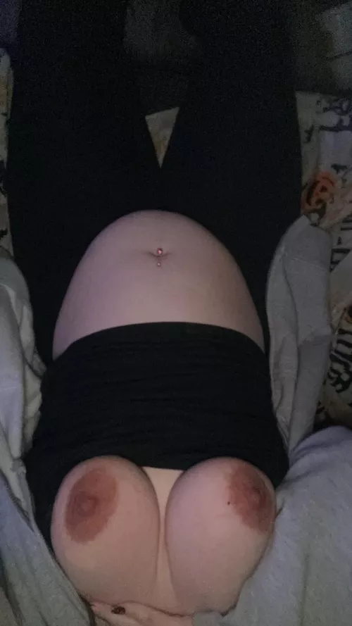 Hoping at least one of you is jerking off to me right now.