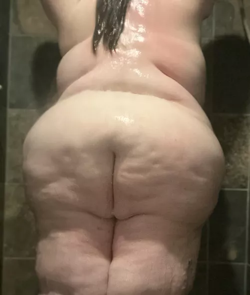 I actually think my butt’s kinda cute 🤭🍑