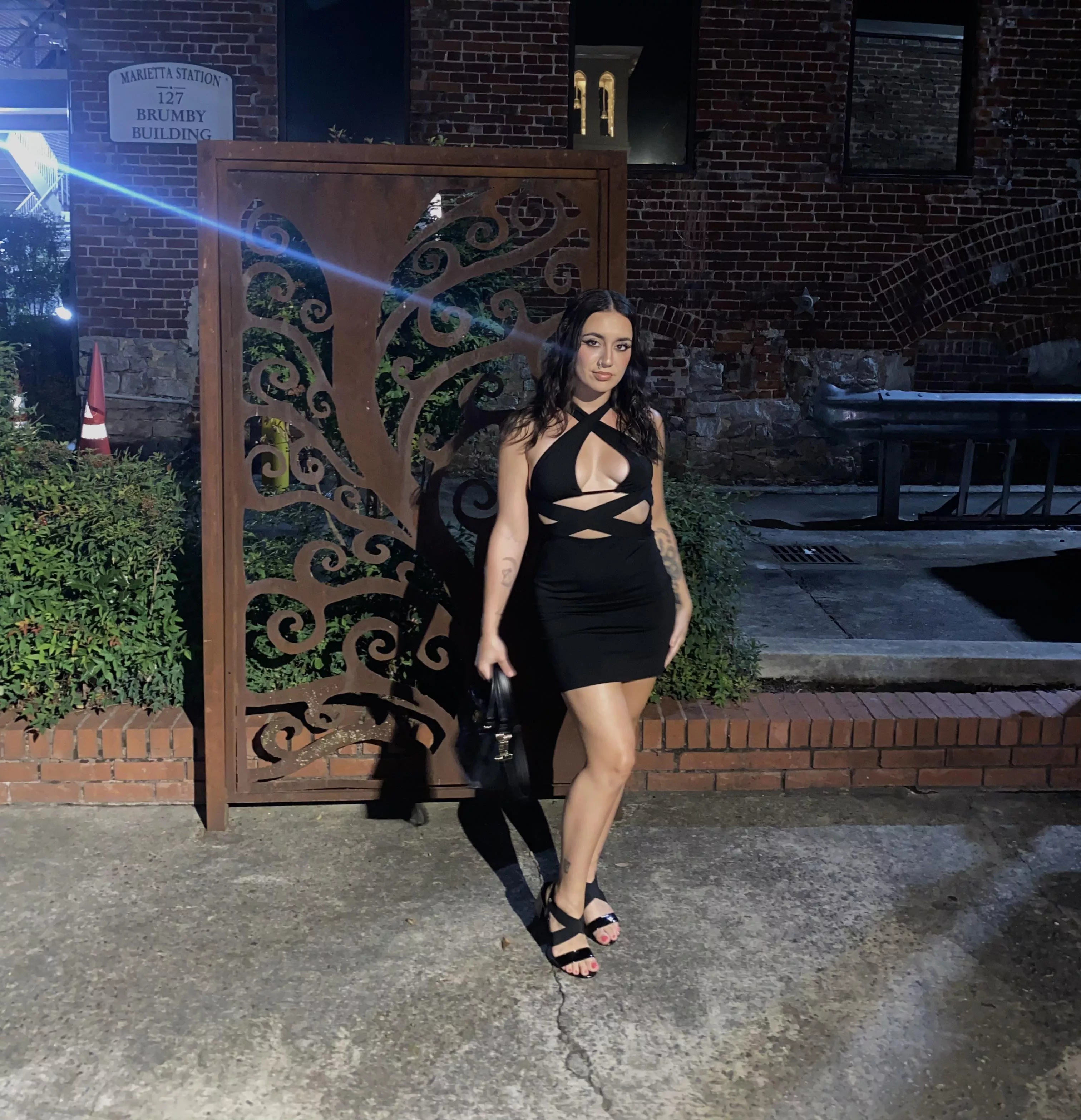 I look this good because I know I’ll be using you for your wallet tonight 