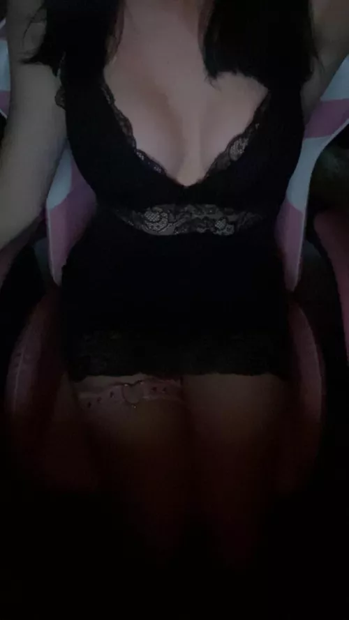 i need a older man to match my freak😣