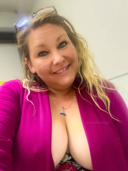 I need u to slide in between my big DDDs