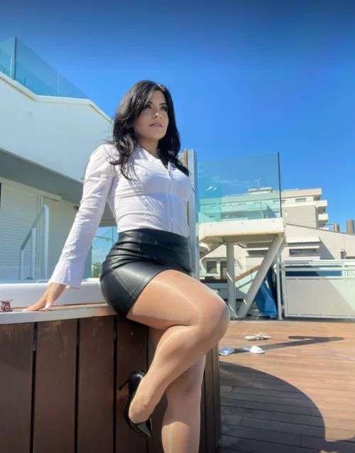 I need you to remind me why I’m your favorite babe.