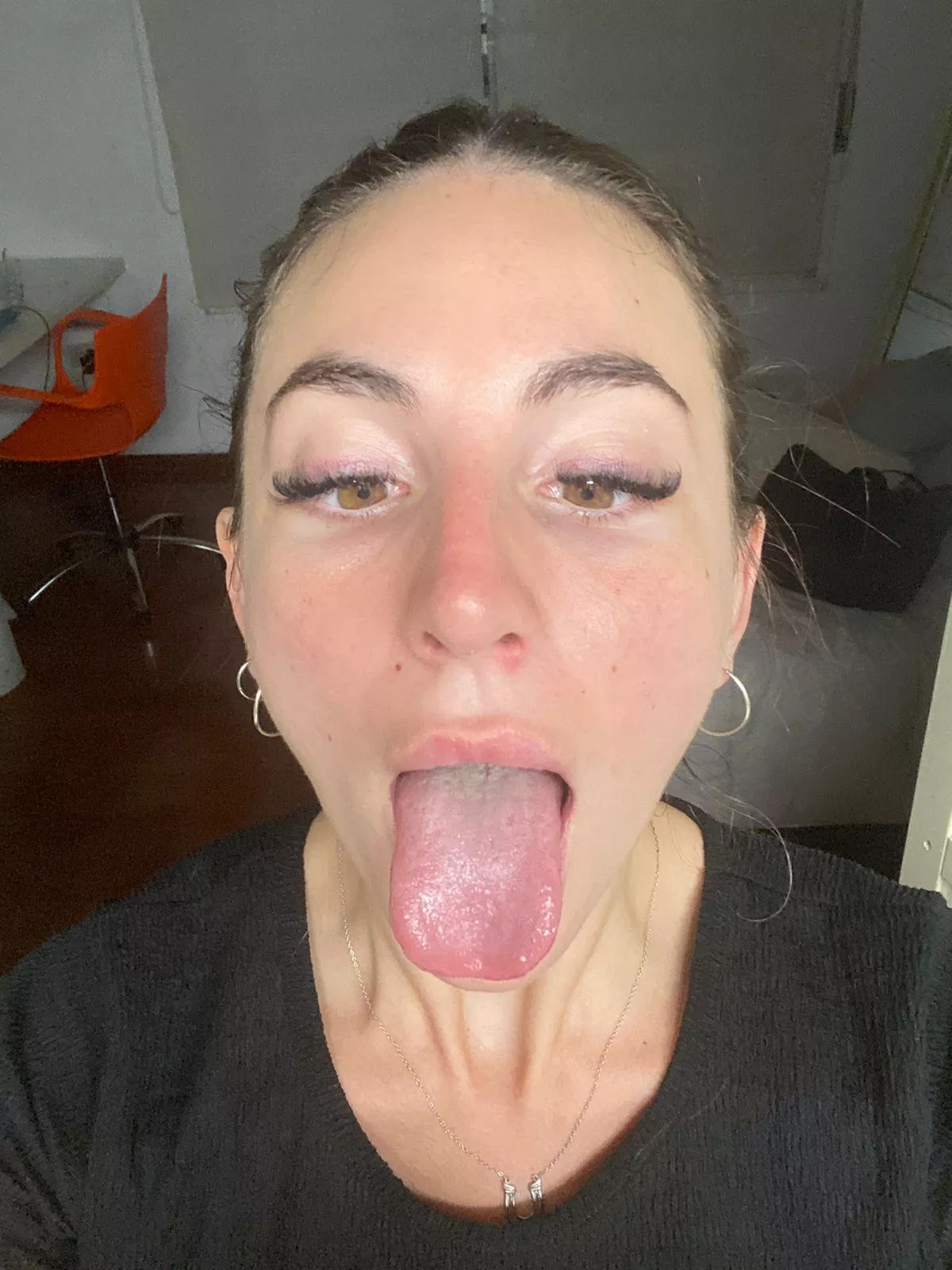 I want all your cum on my tongue