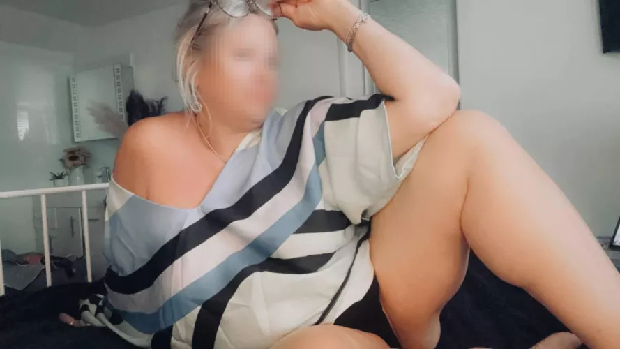 if you're over 19 would you let 63 years old grandma to ride on your face till orgasm