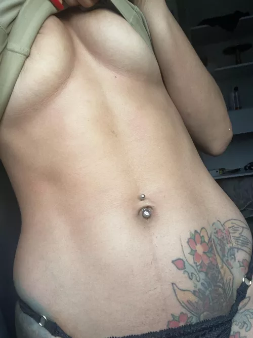 I'm a whore that can make you cum