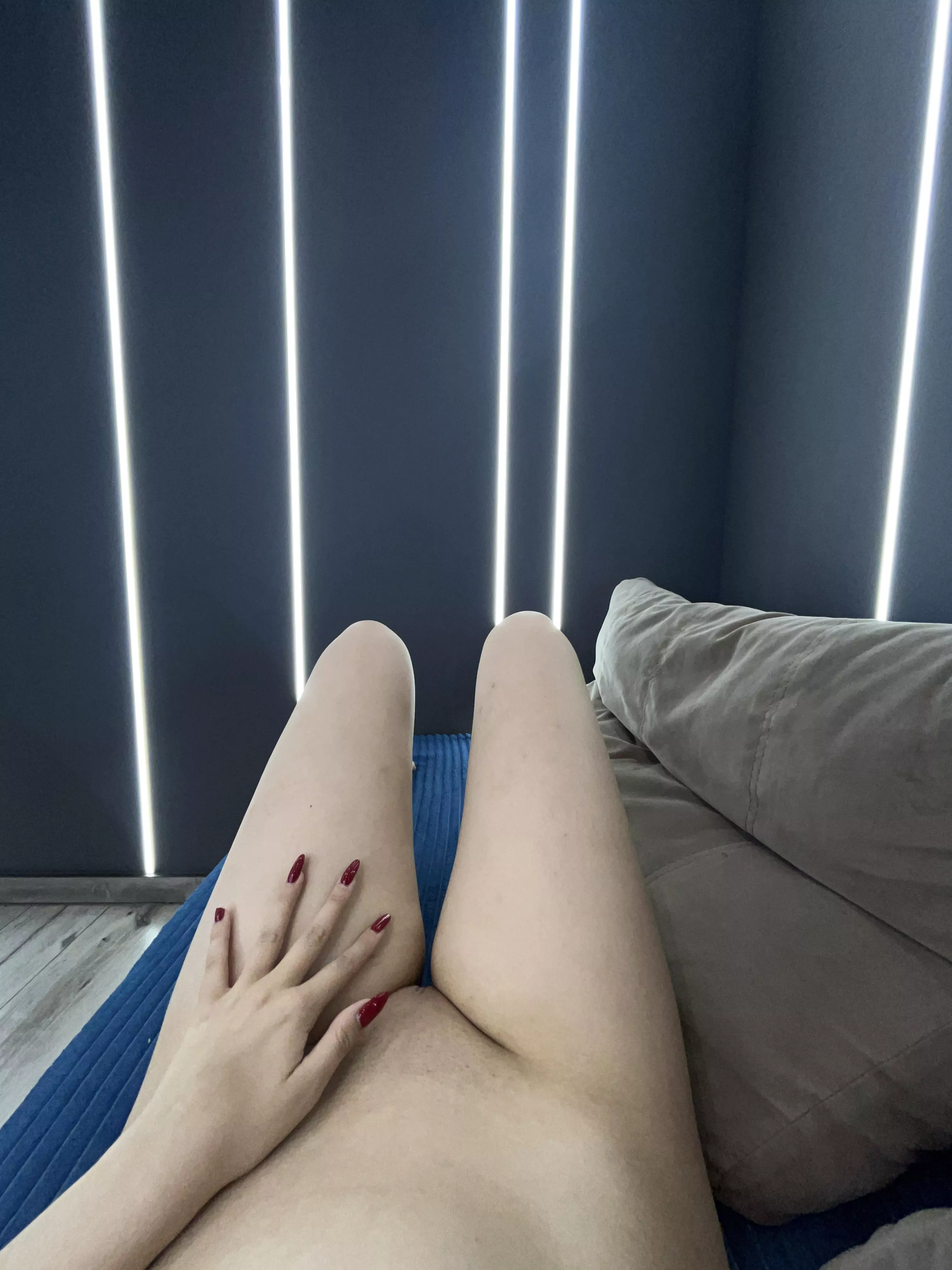 I'm all alone and lonely