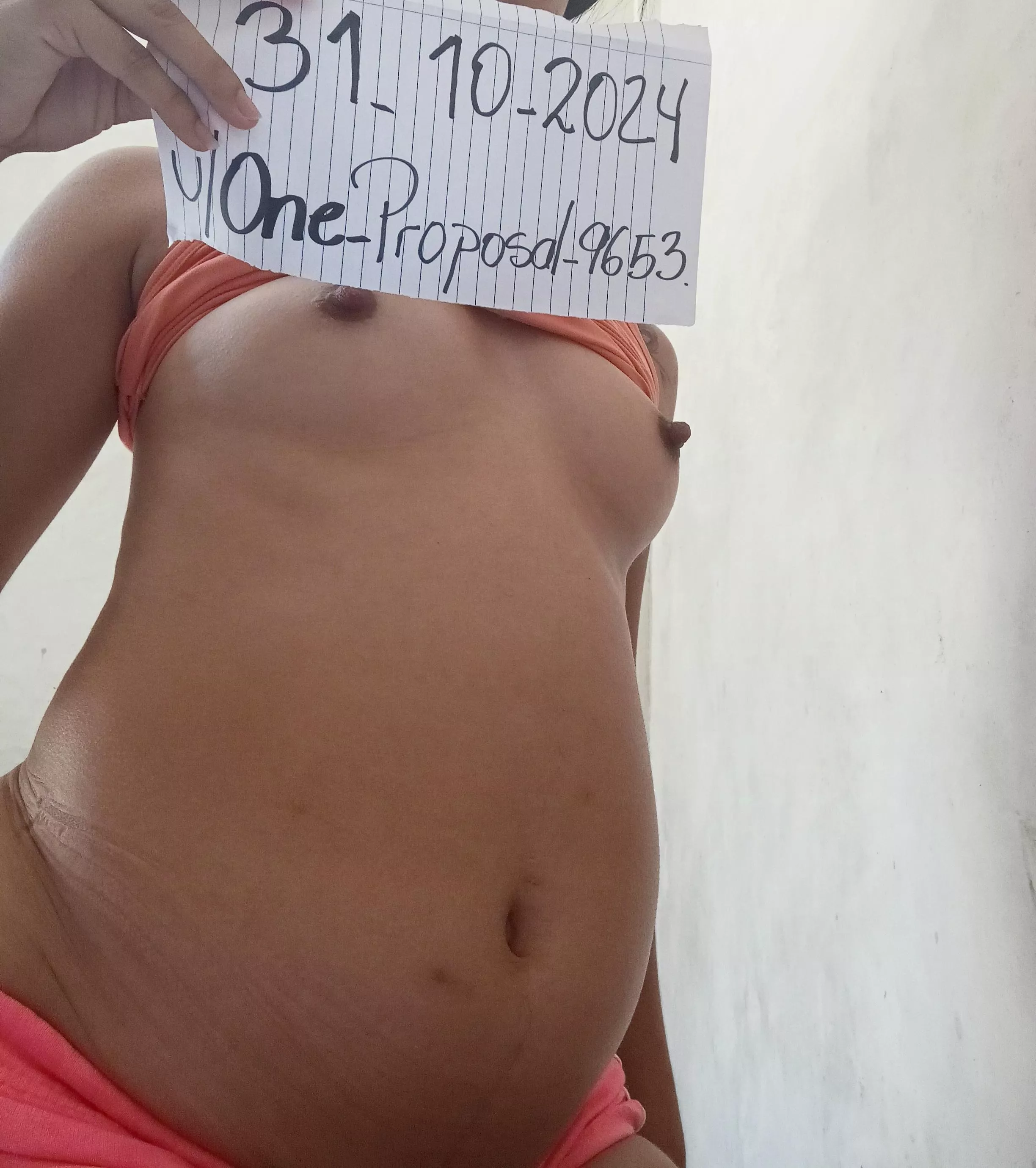 I'm starting my pregnancy, do you think I look beautiful?