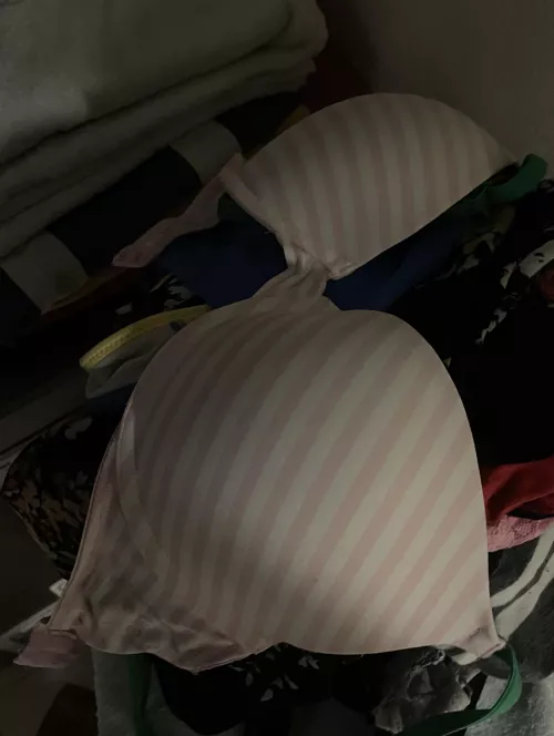 In a house party/ sexy bra in front of me