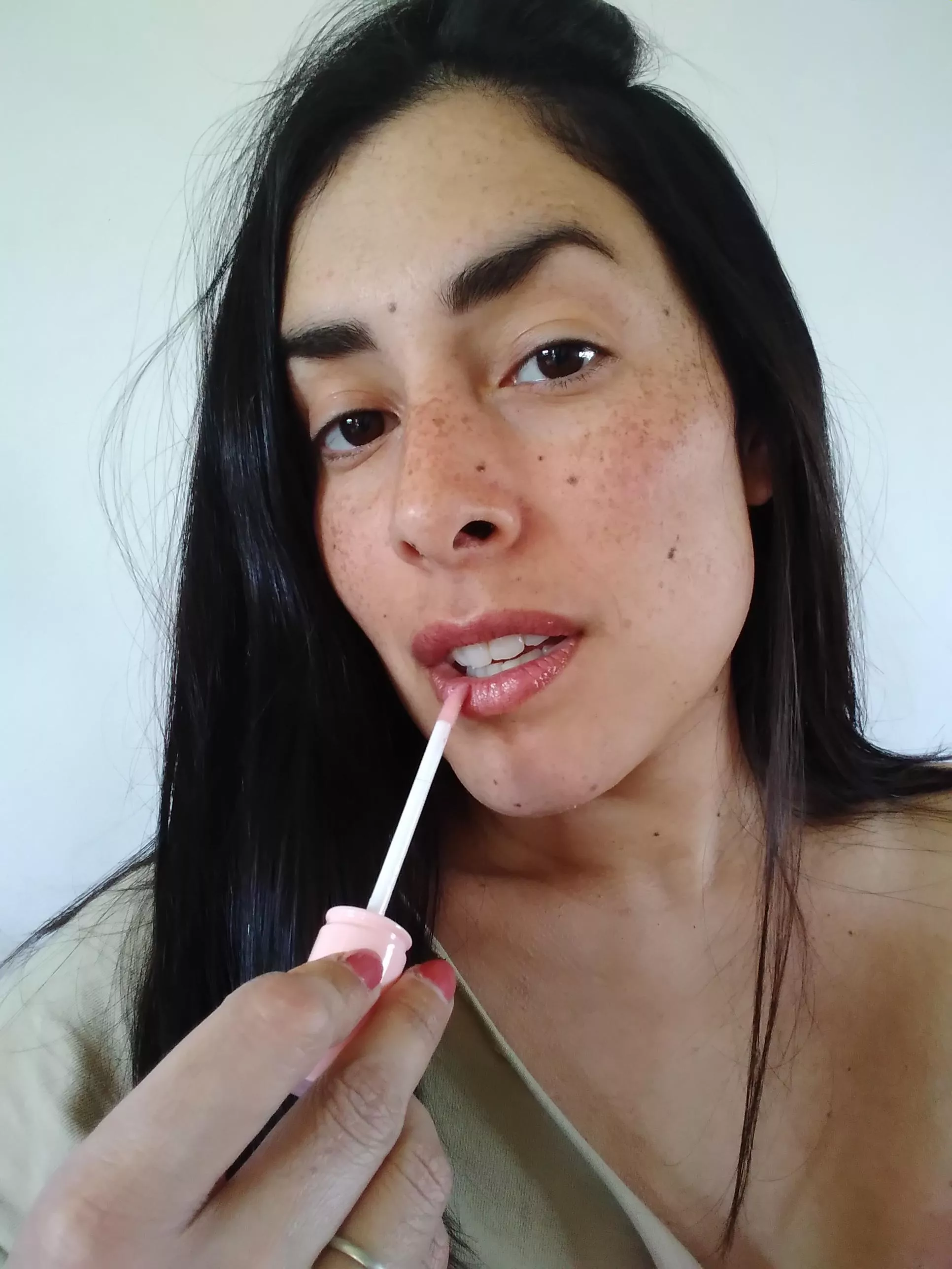 It is very important to keep your lips moisturized ♥