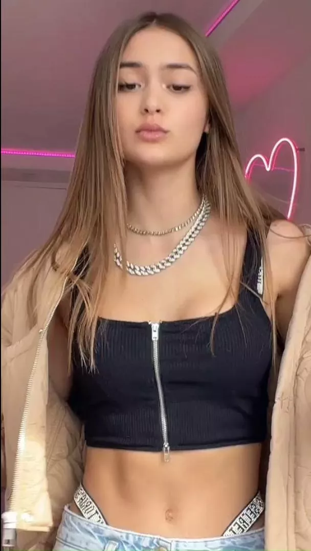 Iuliana Beregoi tanga de la victoria secret