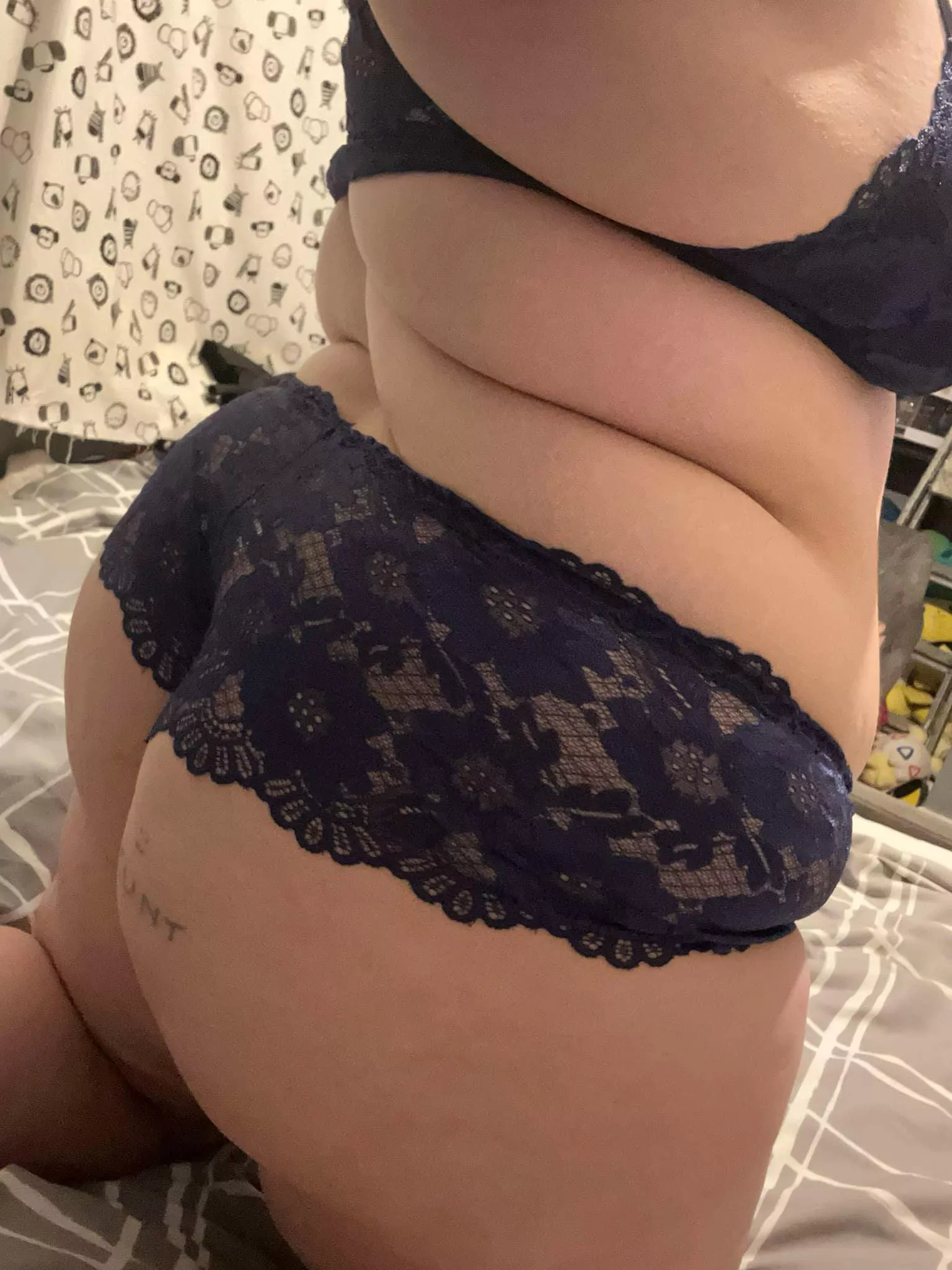 Let me help you get through hump day 😉😘xx