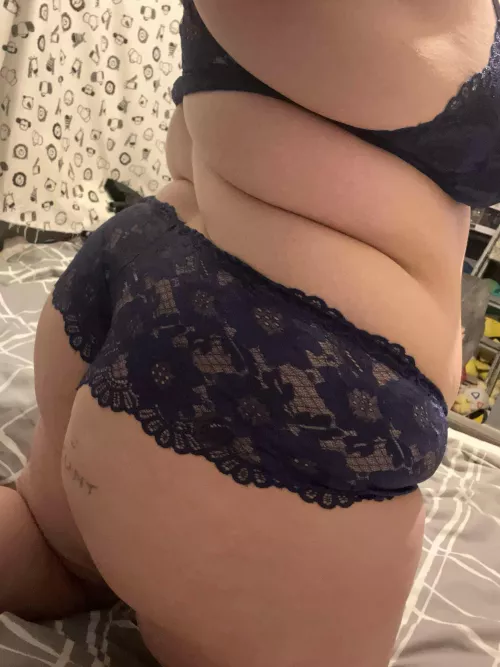 Let me help you get through hump day 😉😘xx