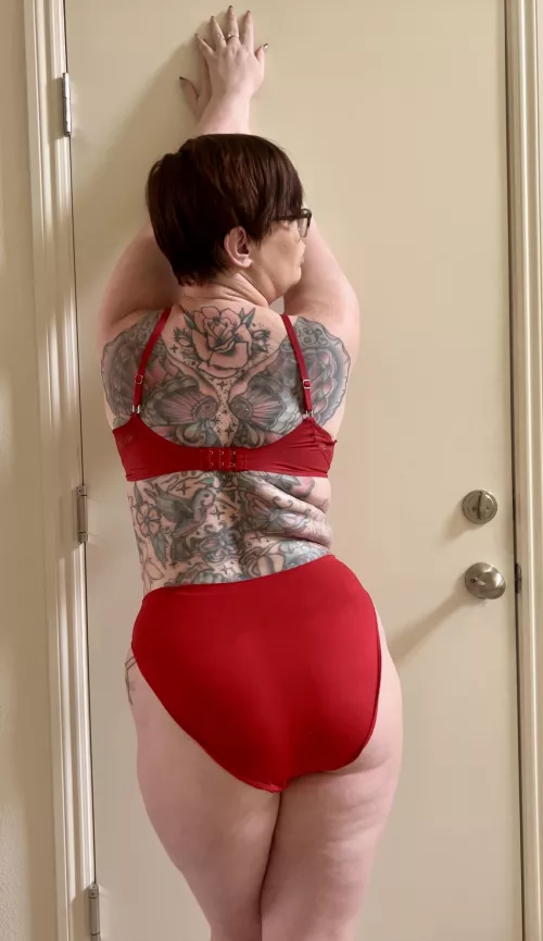 Let my back piece distract you