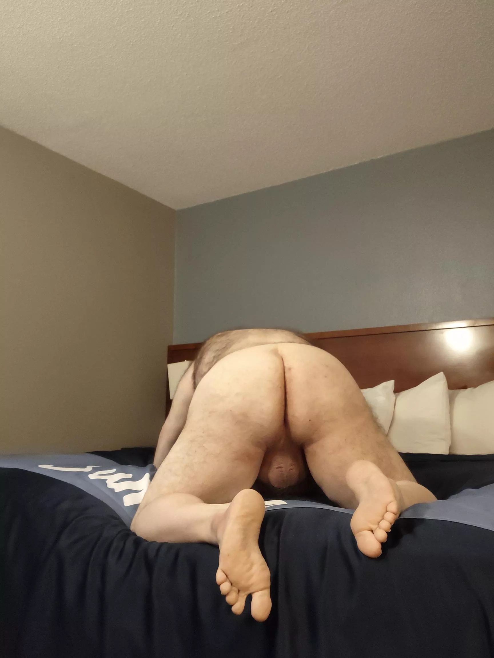M4m 39 in west des moines hosting cum dump at hotel in west des moines. Hit me up. (M)