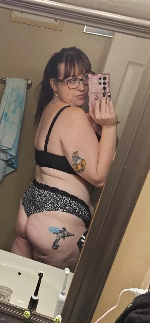 My husband thinks it's cute how slutty I am for other men🤭