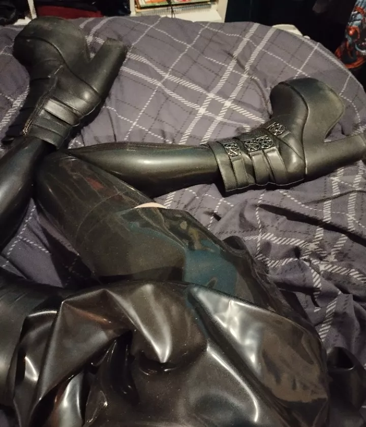 My new latex stockings <3