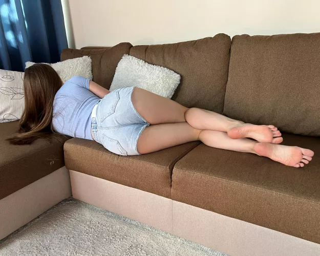 My smooth legs are screaming 'touch me'