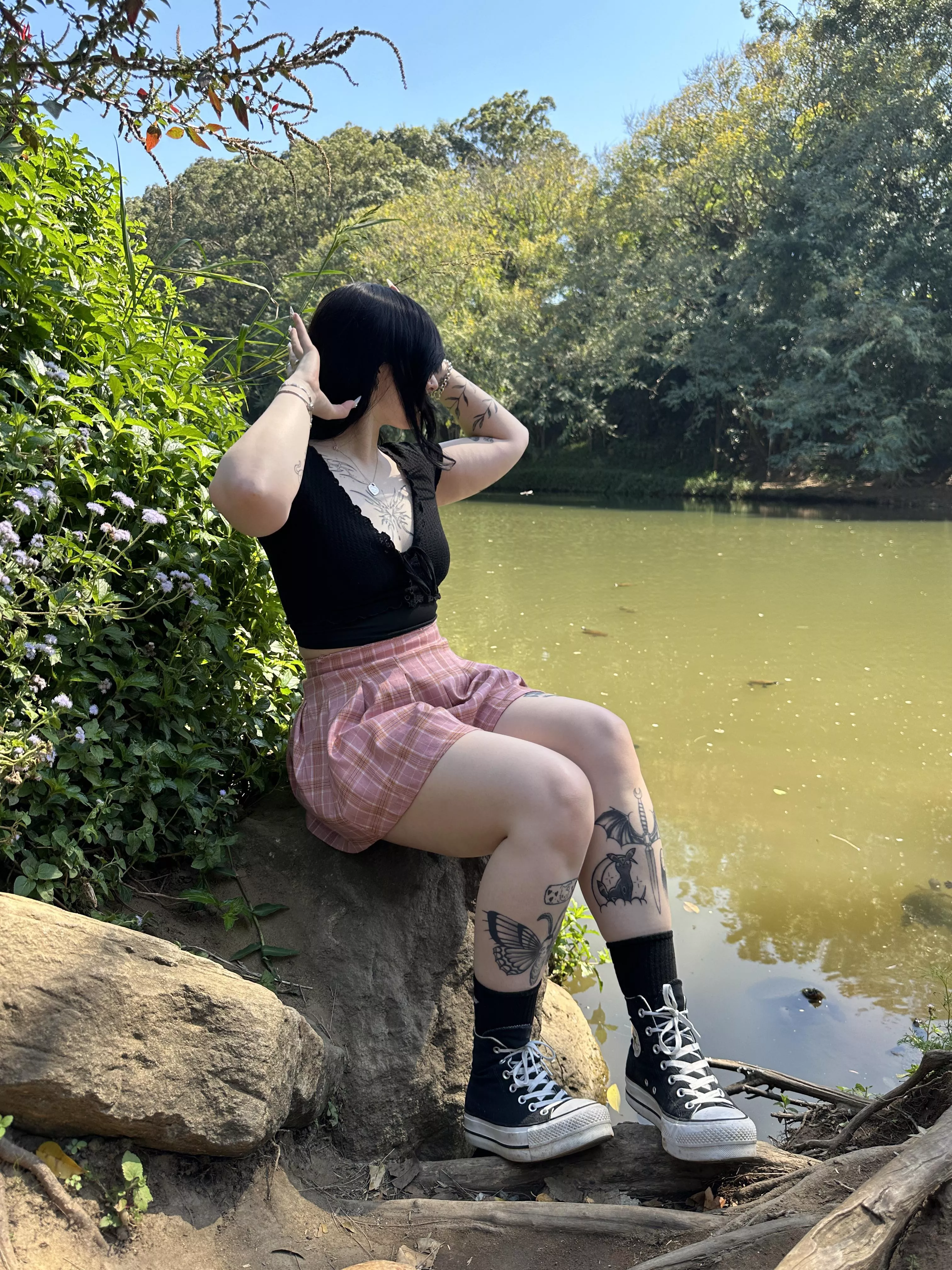 Need a cute boy to worship me