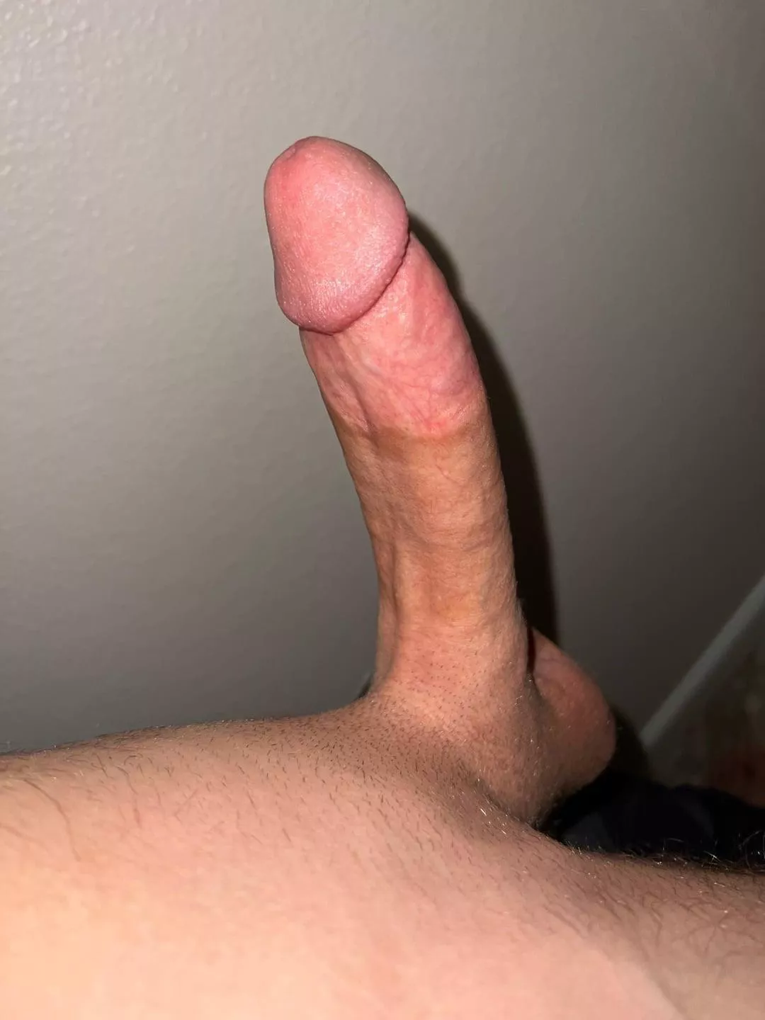 Needs to be sucked and sat on 😘