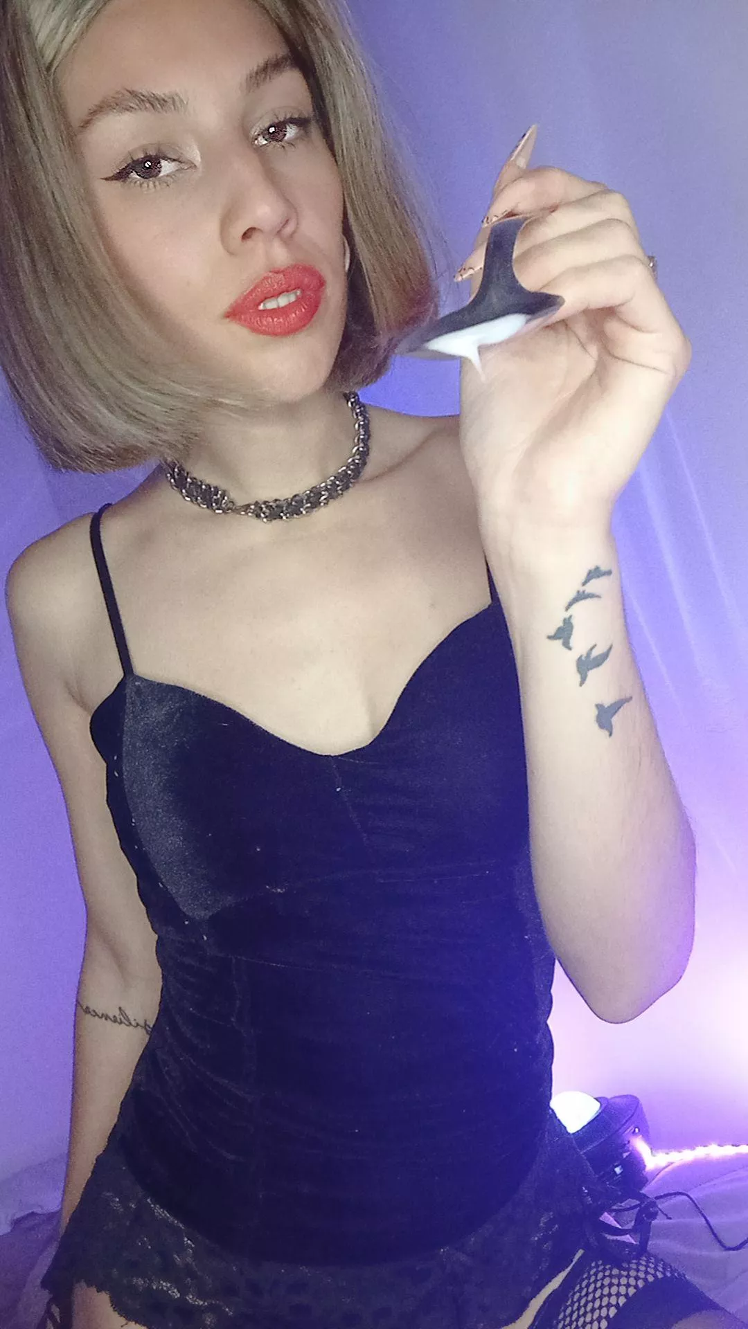 Open your mouth and swallow it all,It's hot. I just squeezed it out of my pussy 