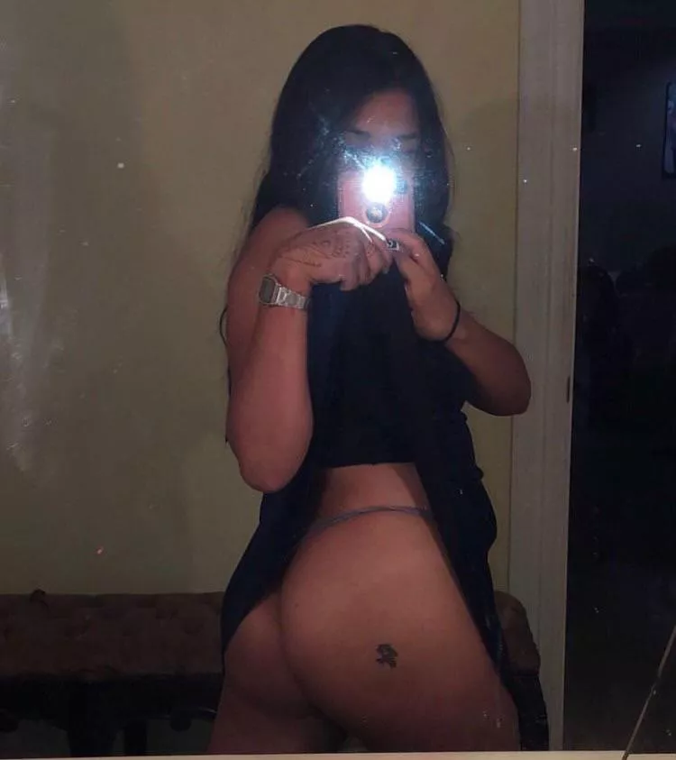 Peekaboo! Happy Halloween! 🎃