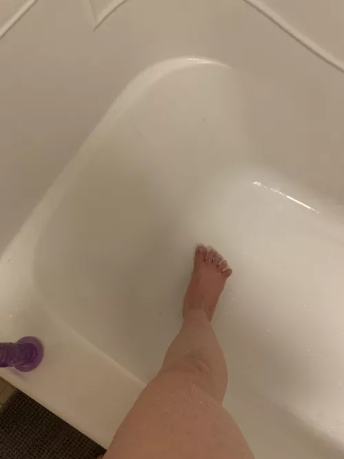 Post shower toes