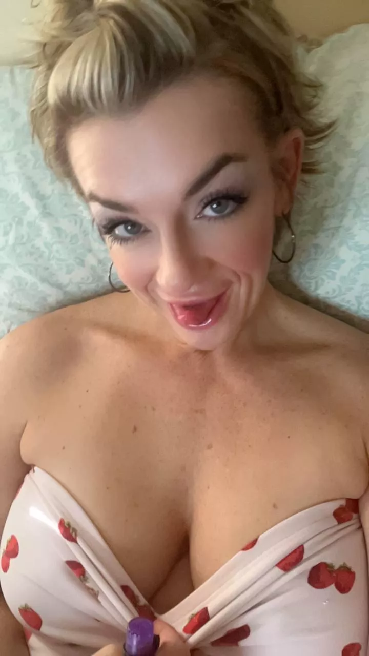 pov I just took it in all holes (43yo)