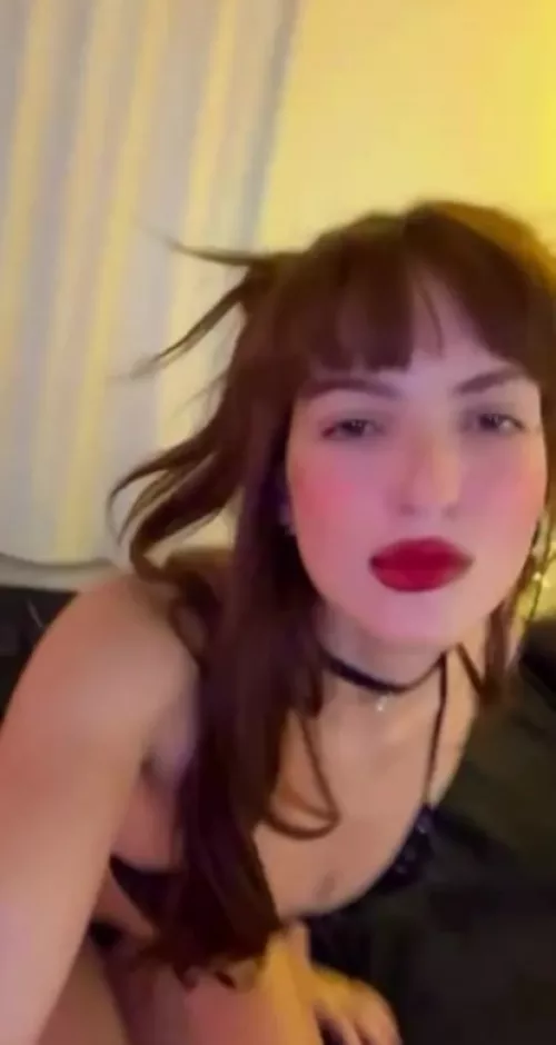 Redheads like me always smile slyly and tease IRTR