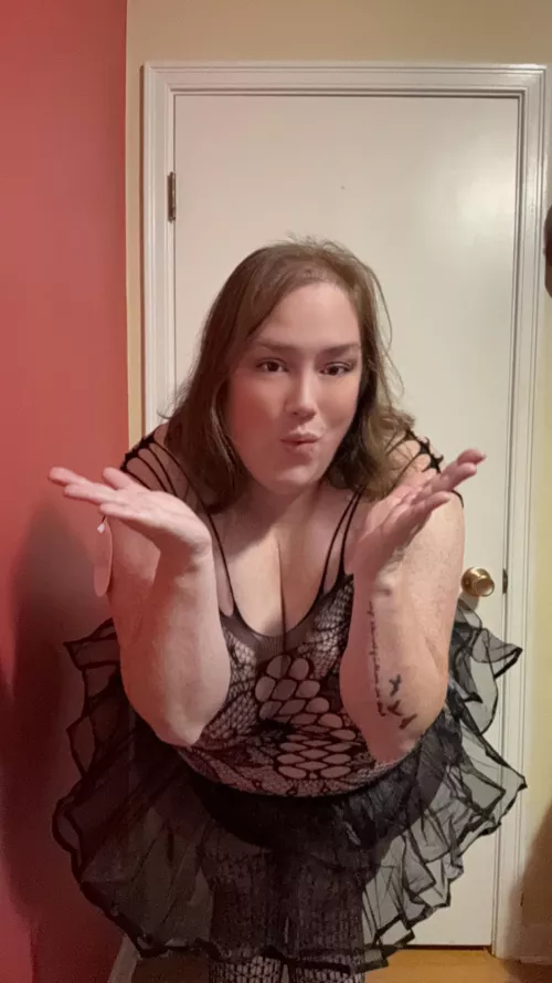 Sexting sessions on sale on my free OF page! Cum play baby!!