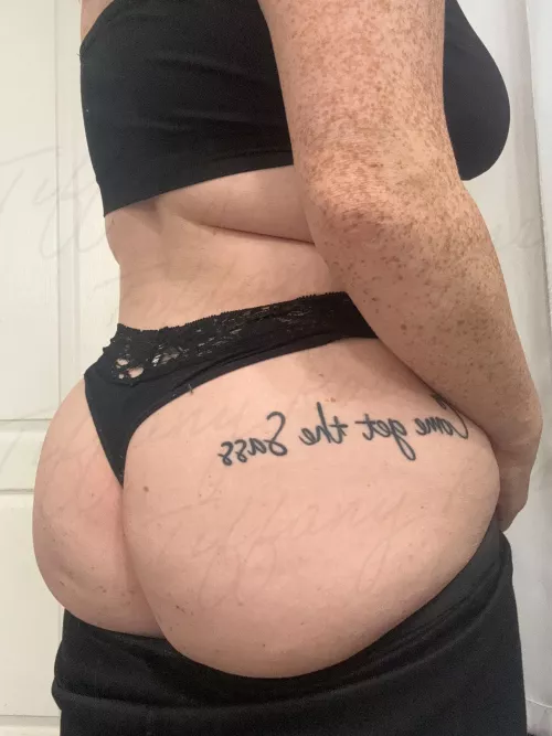 She doesn’t have an ass like this. Give in. 