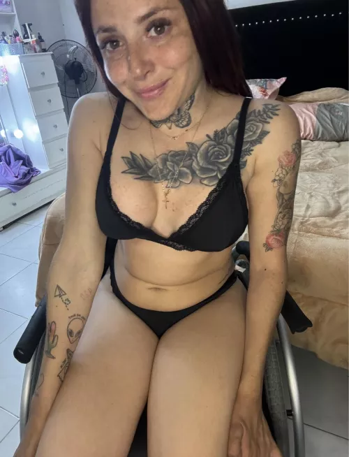 Spinal cord injury c5 c6! F29 . My stockings look so sexy on me 