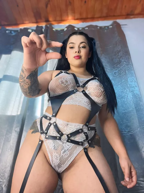 Tell me your size and I'll give you a loser nickname 