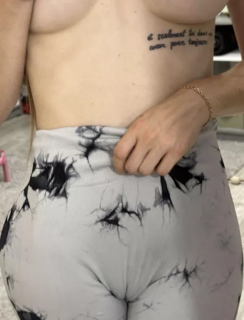 These leggings really emphasize my curves