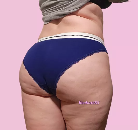 Thicc Ass Milf Selling Fetish Play, Chastity, Squirting, Humiliation, SPH, Spitting, Toy Play, Cheek Spread, Panty Haul, [VID] [GFE] [RATE] [PTY] [Selling]