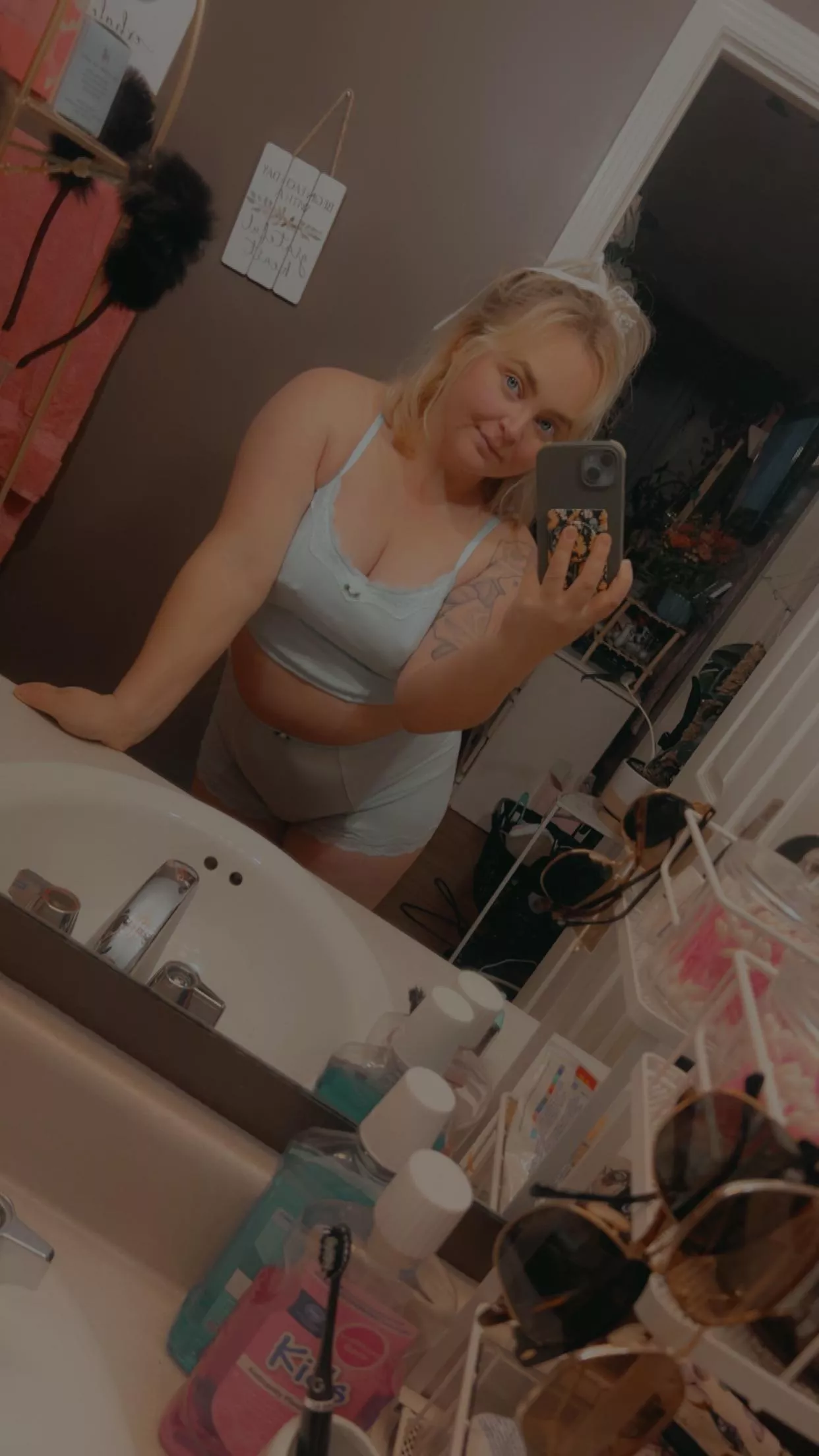 Thick momma looking for some fun 😈