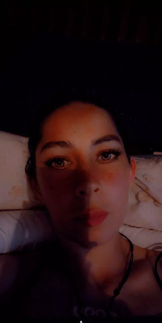 Thinking how can I serve a goddess that is making my heart jump out my chest don’t think to hard it’s easy