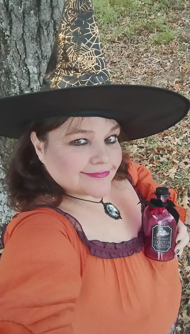 This spell needs to work,Mae needs some loving!