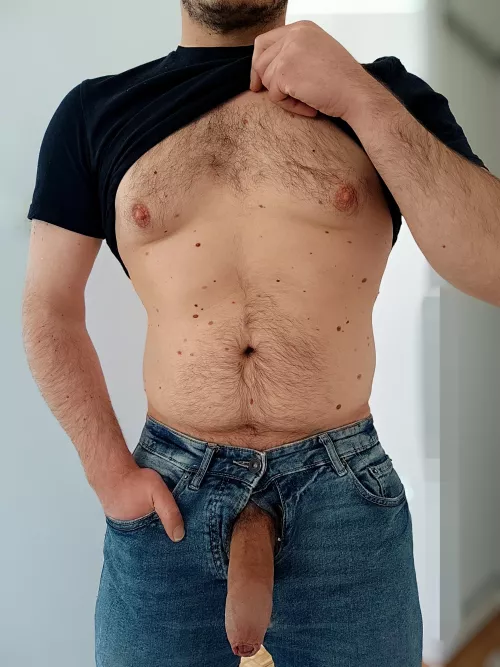 Using every chance to go commando