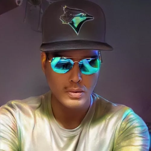 View my profile to find me boys