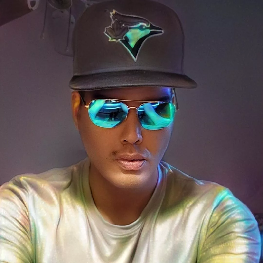 View my profile to find me boys