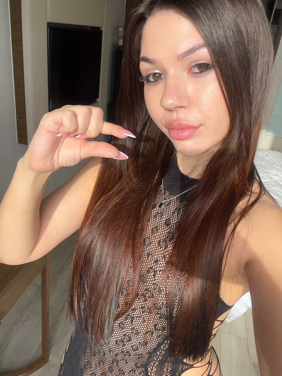 Vote and say yes if your pathetic dick is less than 8 inches long.
