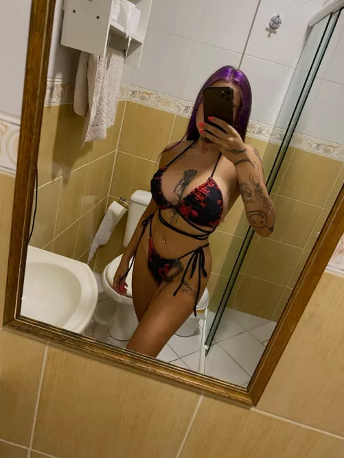 Wanna join with me on bathroom?