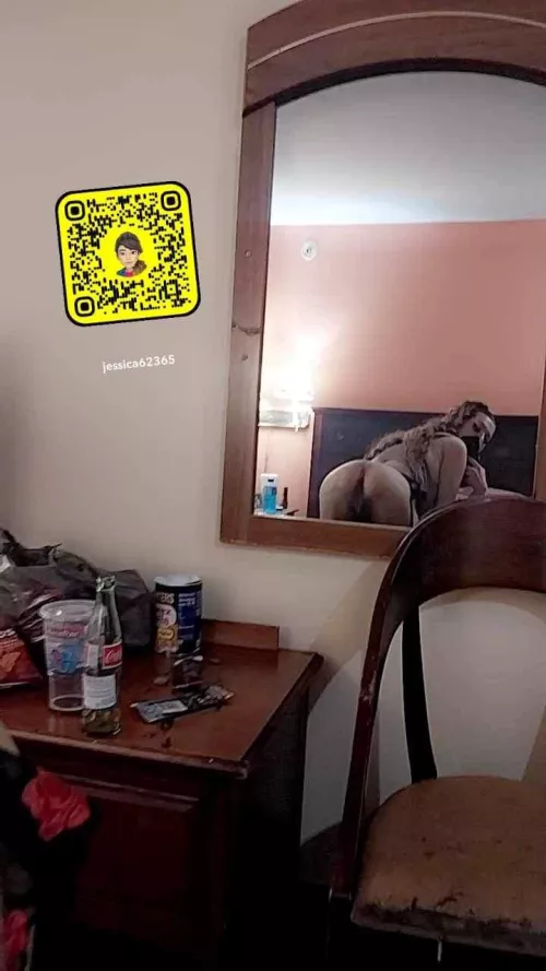 Watch me get wet wet on tele @jessic1994 