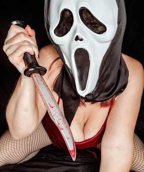 What’s your favorite scary movie??