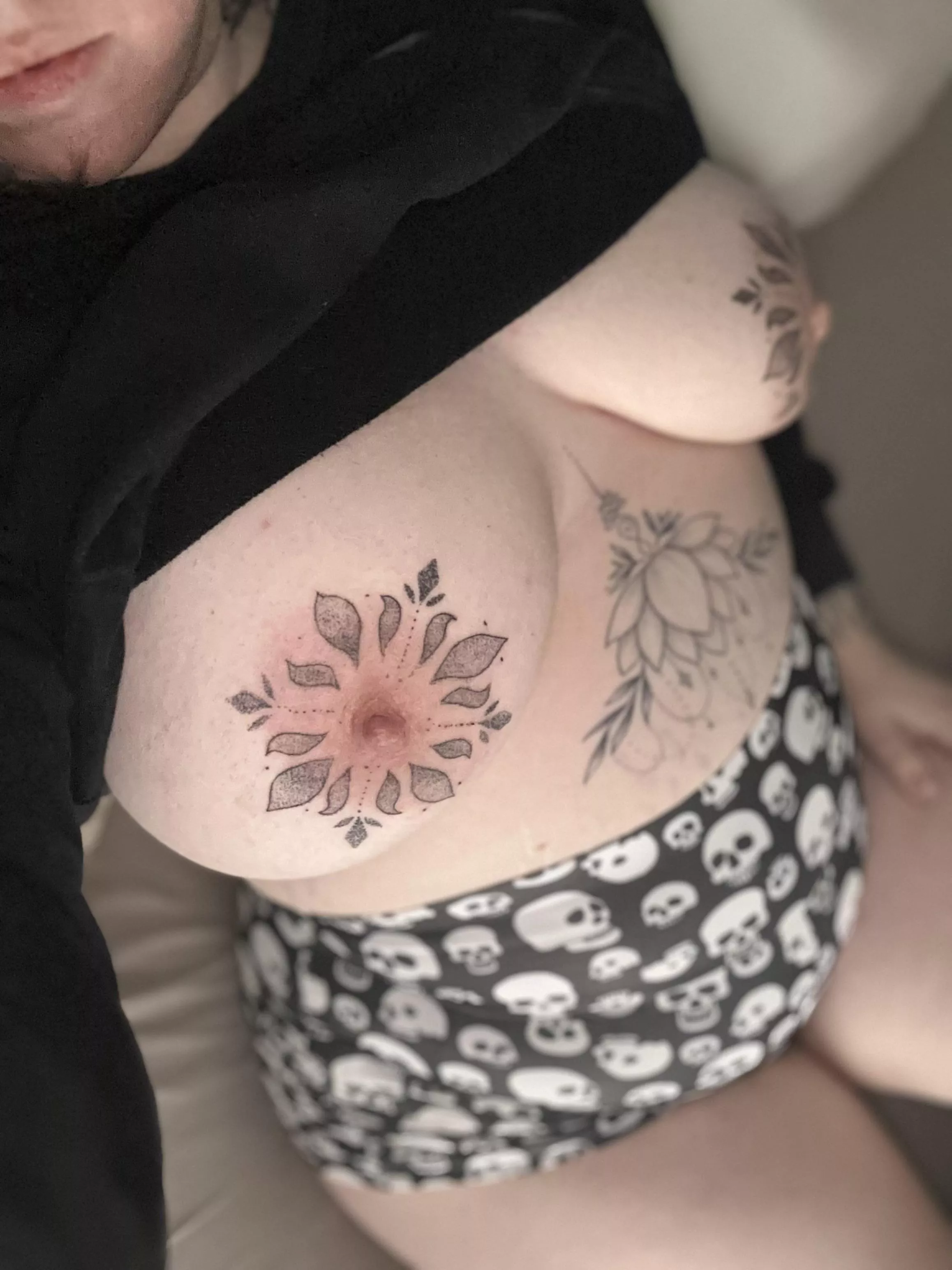 When my husband’s away, will you cum play.. 