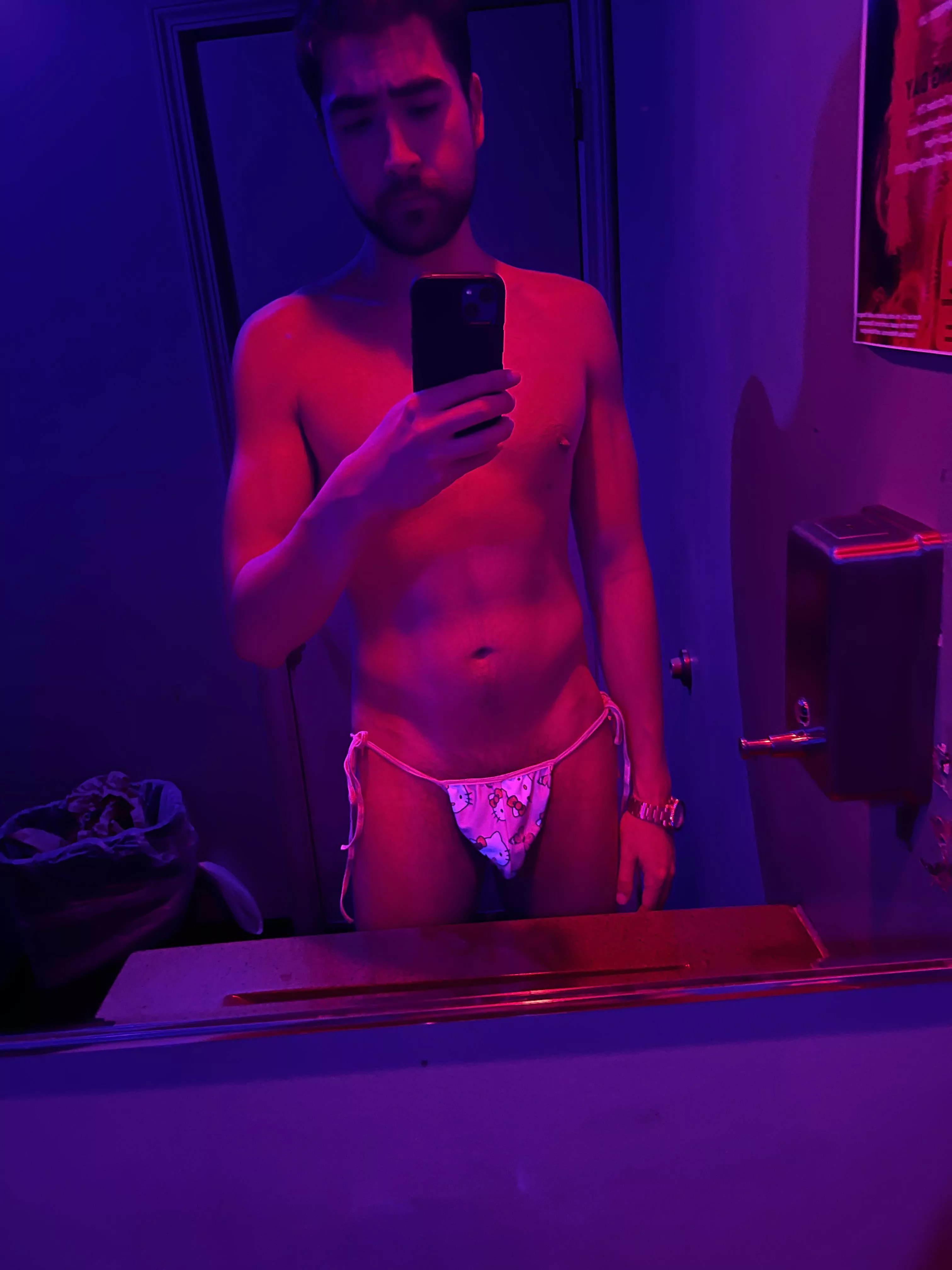 Who else is a hello kitty fan 