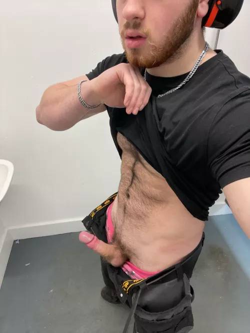 Who wanna make me shoot a huge load at work?