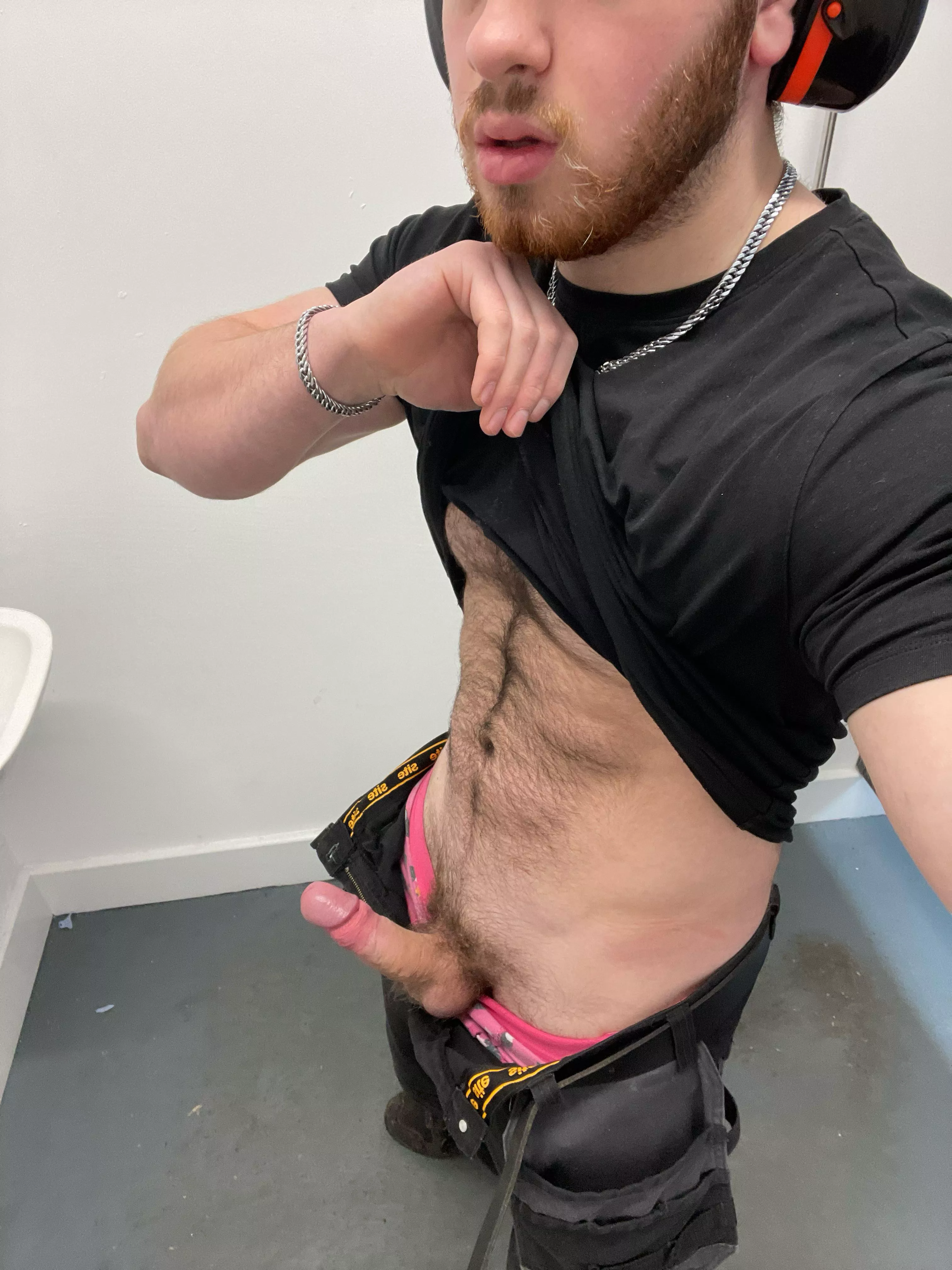 Who wanna make me shoot a huge load at work?