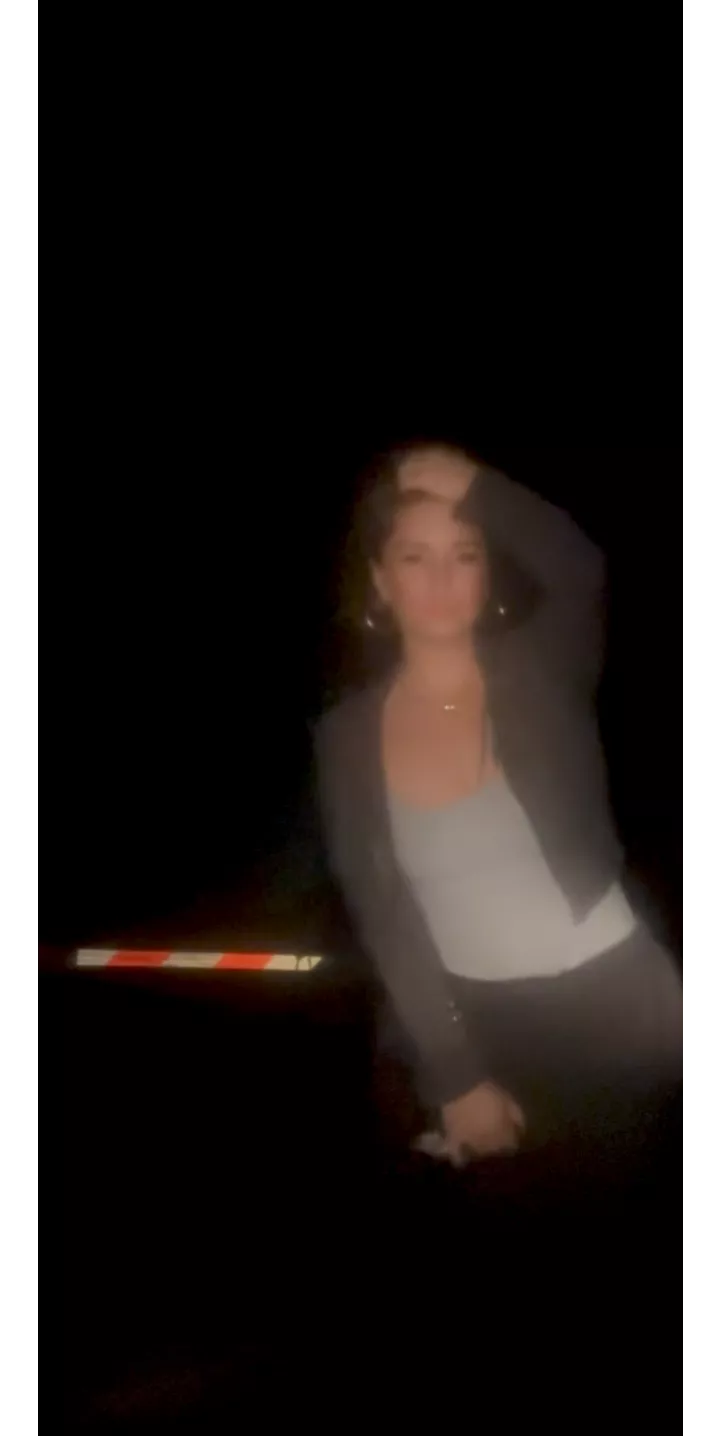 Who wants to cam and smoke rn 